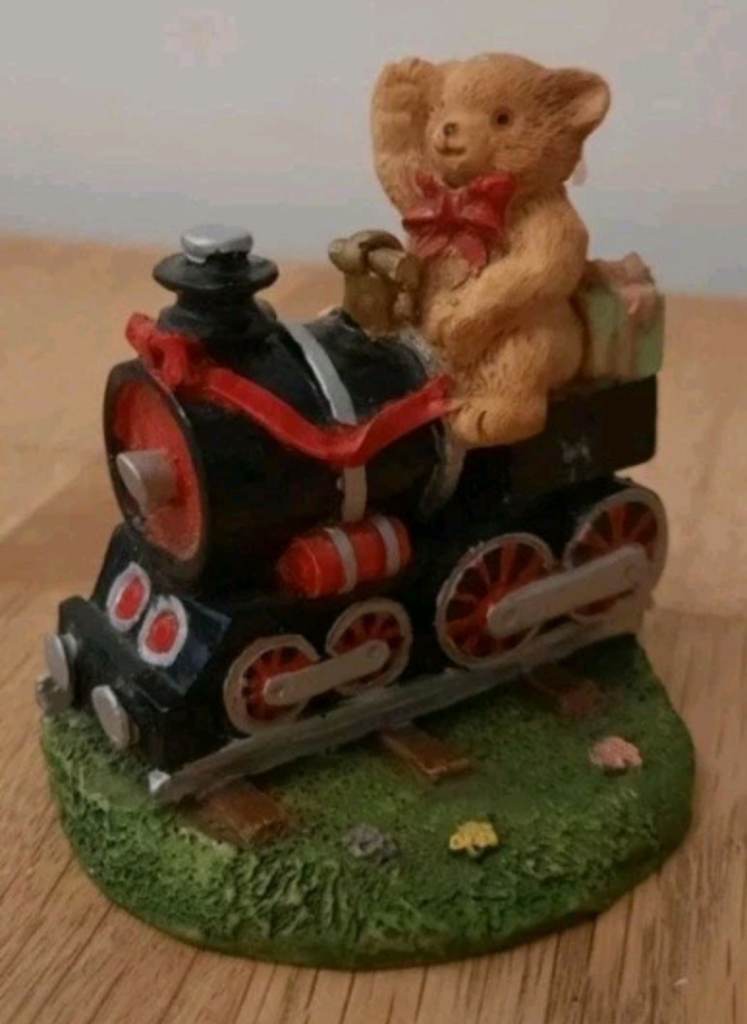Vintage Leonardo Collectables Teddy Bear Train Driver Figure Ornament Figurine