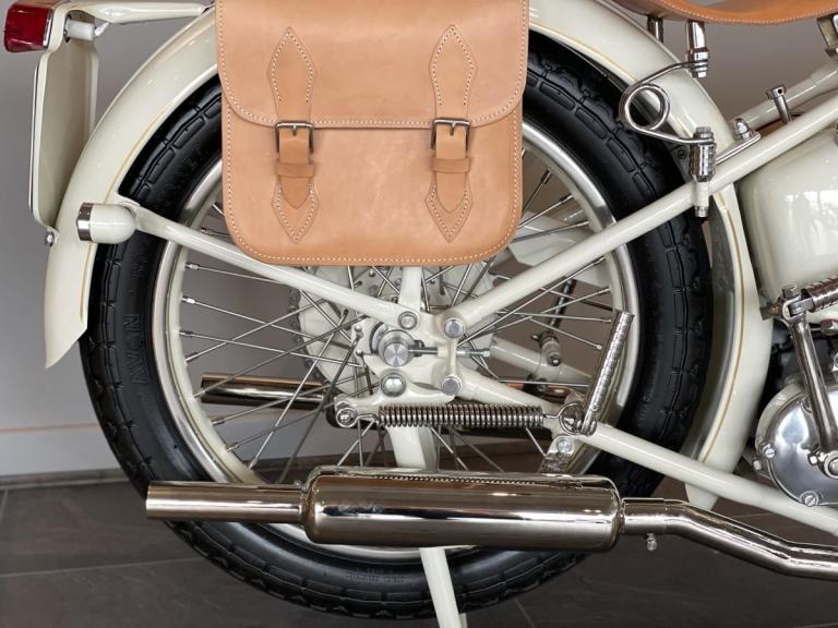 Triumph 500 Twin 1946 Classic collectors piece Purdy Engineering Special Amaz...