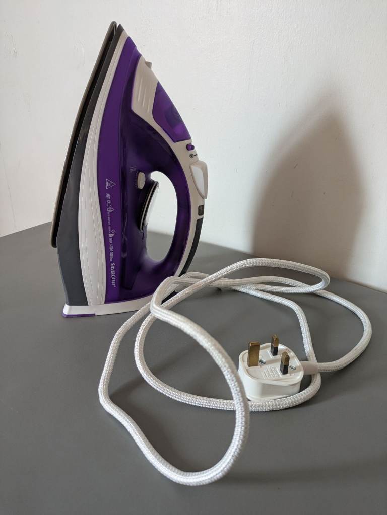 Excellent Condition Iron - Barely Used