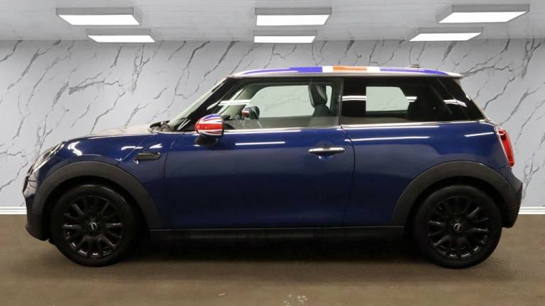 2016 MINI Hatch 1.5 Cooper Hatchback 3dr Petrol Manual Euro 6 (s/s) (136 ps) Hatchback Petrol Manual