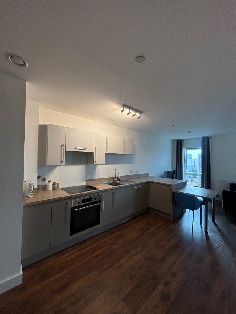 Modern Furnished 1-Bed Apartment with Balcony