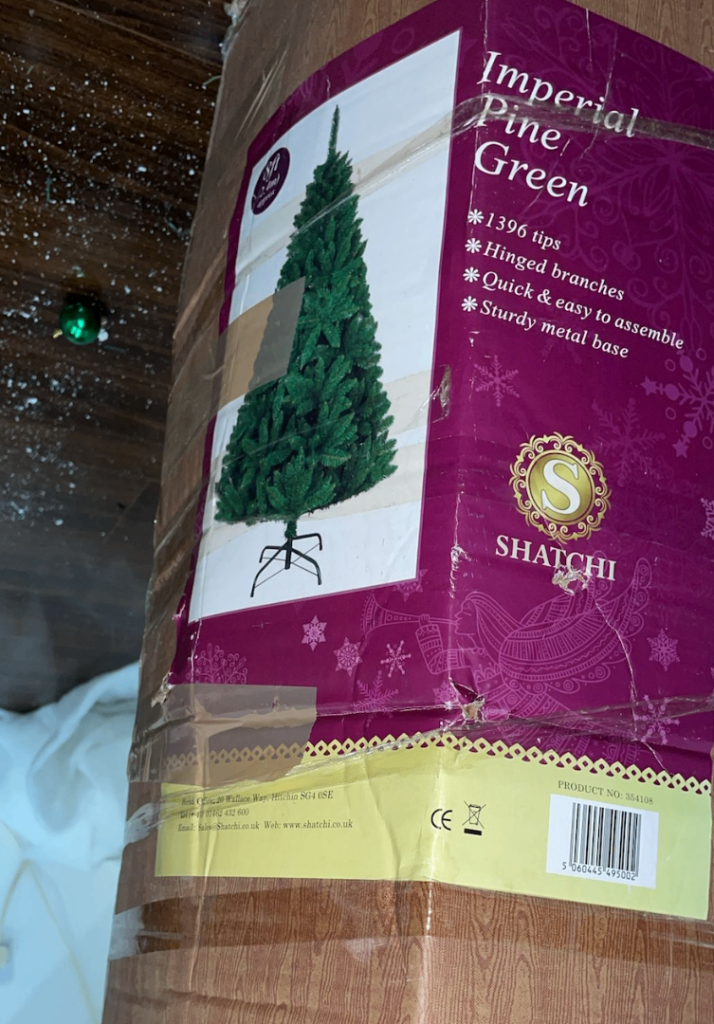 🎄 FREE Artificial Christmas Tree – Burnt Oak (Collection Only)  8FT📍