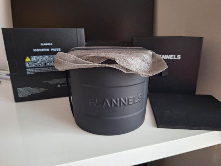 Flannels 700g Modern Muse ceramic candle candle