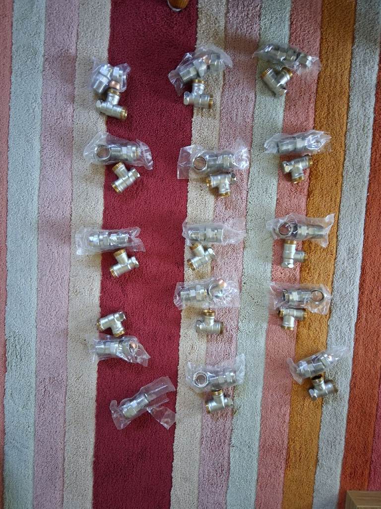 image for Danfoss RLV-D Angled Lockshield Valves - 15mm BRAND NEW with compression fitting for 15mm