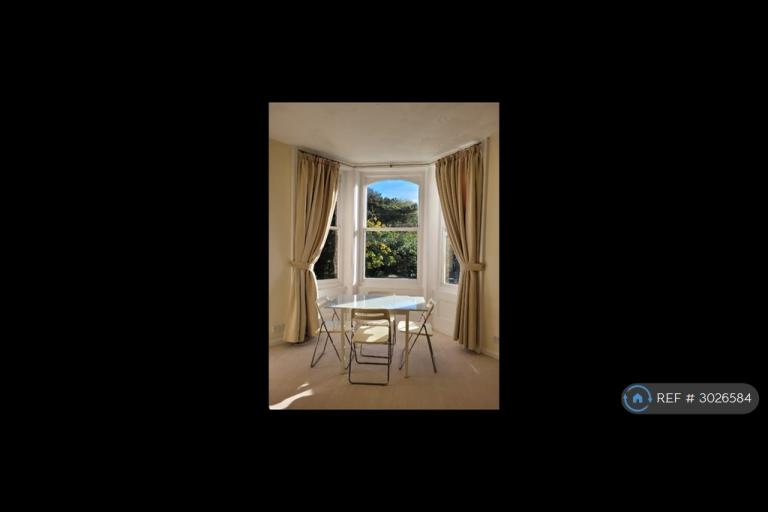 1 bedroom in Westbourne Gardens, Folkestone, CT20 (#3026584)