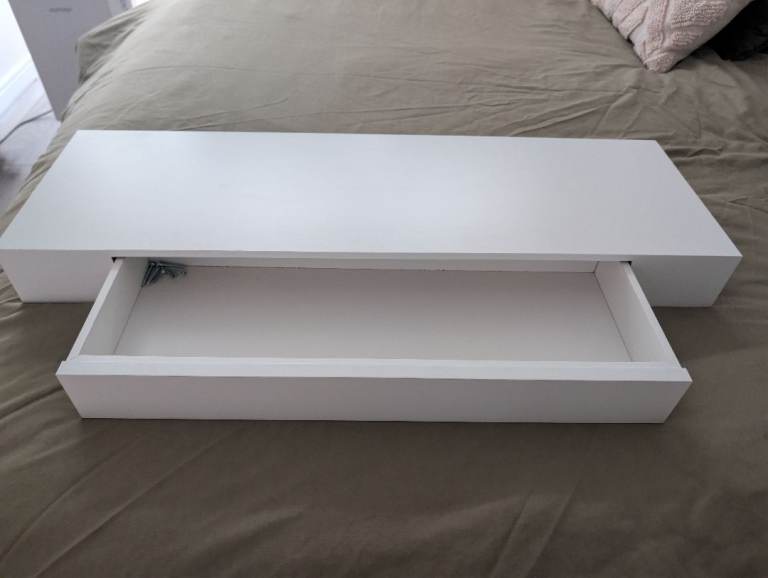 White Floating Shelf with Drawer – As Good As New