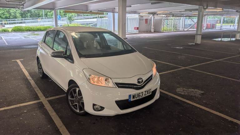 Toyota, YARIS, Hatchback, 2013