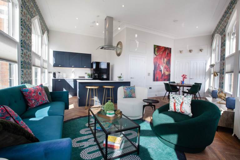 Luxury Gothic 2-bed, 2-bath flat – Jewellery Quarter B18 – £1,750pcm – opposite ULaw