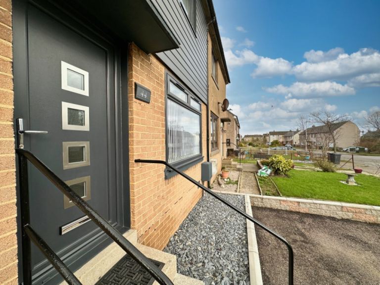 2 bedroom house in Sheddocksley Drive, Sheddocksley, Aberdeen, AB16 6NX