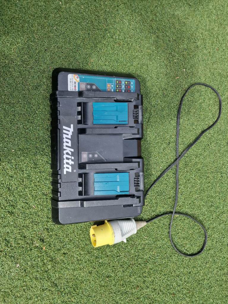 Makita DC18RD 14.4-18V battery charger