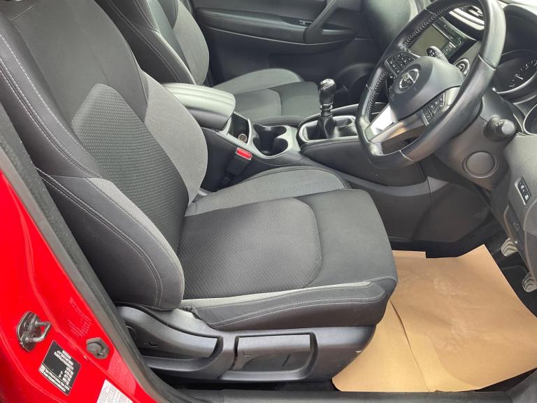2018 Nissan Qashqai 1.3 DiG-T N-Connecta 5dr HATCHBACK PETROL Manual