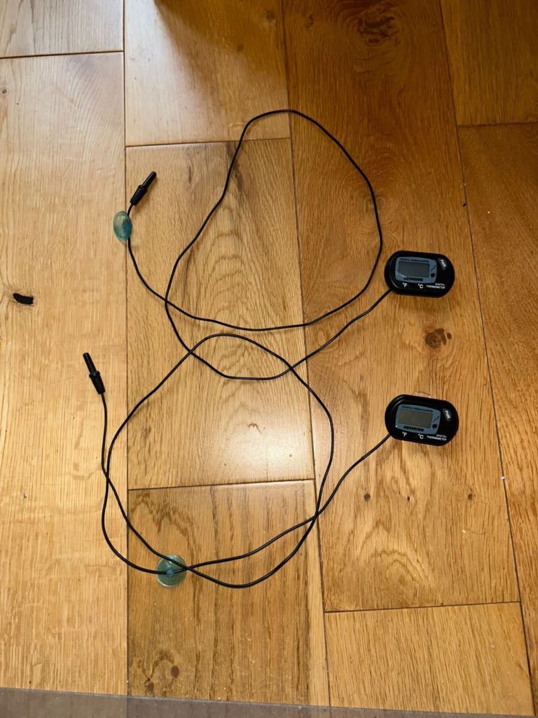 FLUVAL 200 L Aquarium Tank (full set with oak cabinet) ** 4 months old **