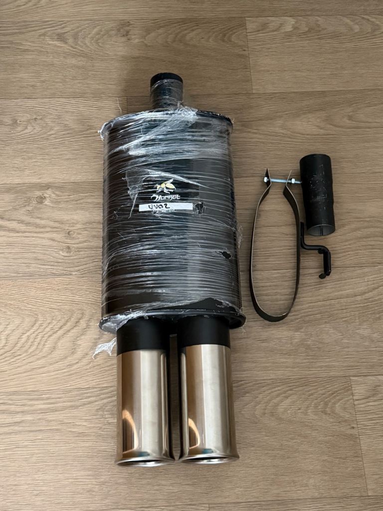 Brand-new double exhaust