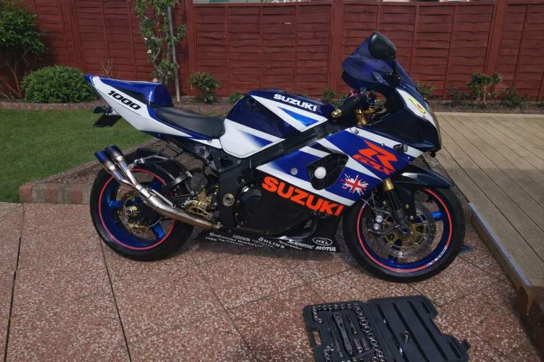 Motorcycle Motorbike Scooter Dual Outlet Silencer Muffler Pipe Slip On Exhaust