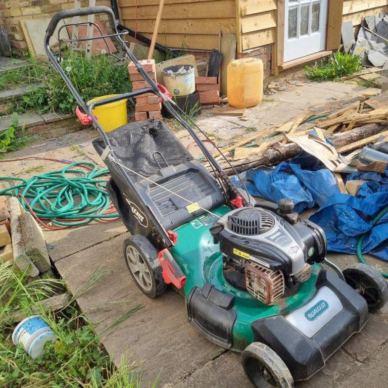 Qualcast Petrol Mower Model XSZ488SD Self Propelled. Used But Works Perfectly.