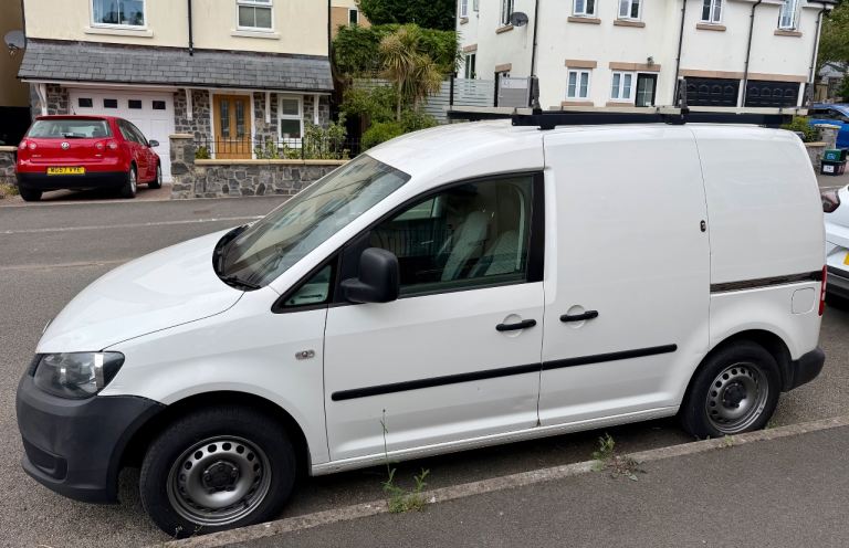 Volkswagen, CADDY, C20 Panel Van, 2012, Manual, 1598 (cc)