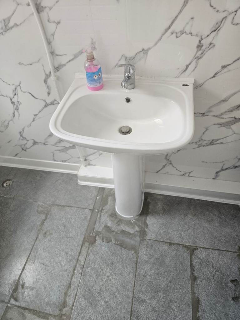BATHROOM SUITES
