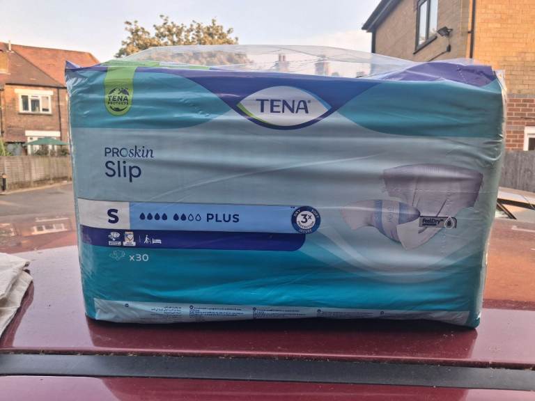 Tena proskin slip small