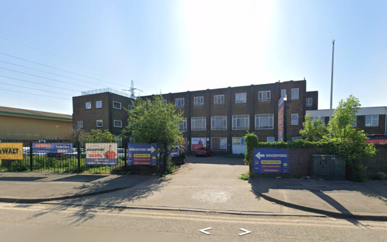 BENEFITS ACCEPTED - Self-Contained Studio Flat Available in Mitcham Merton CR4