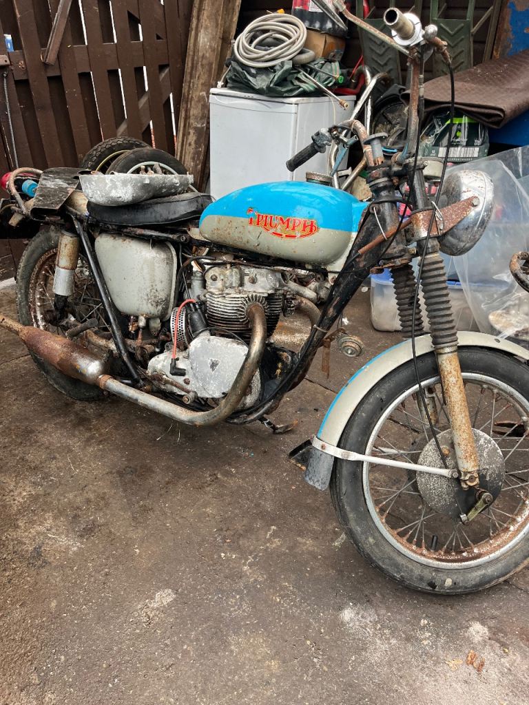Triumph T100 for spares or restoration 