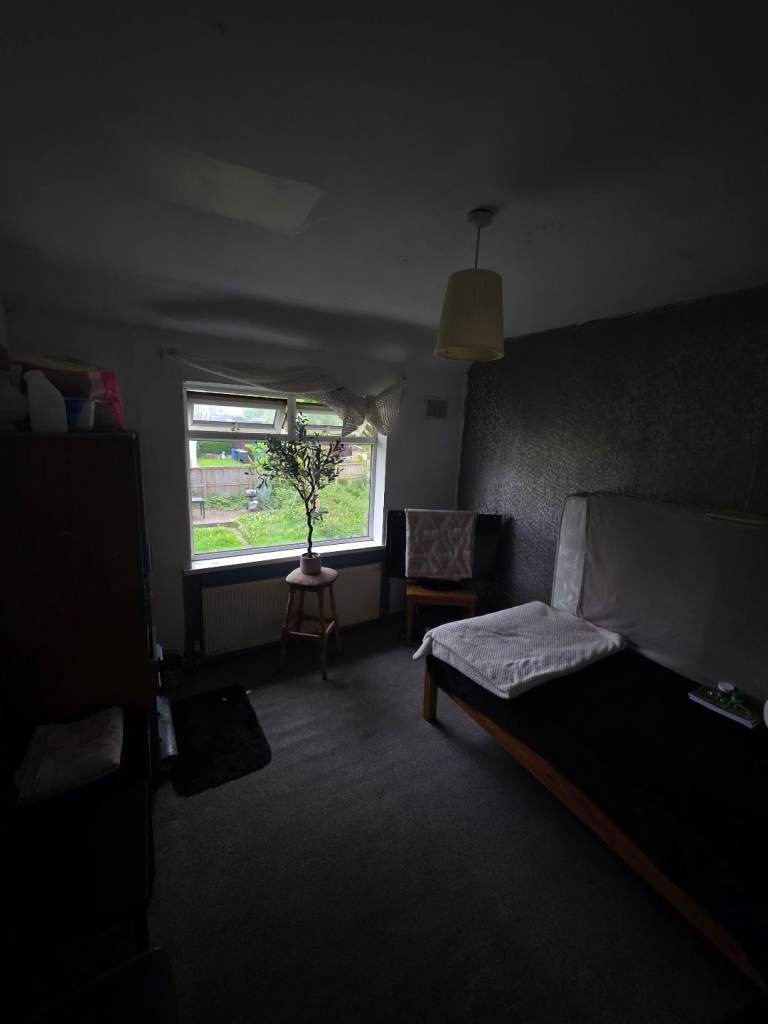 Double Room Available – BD4 – Bills Included
