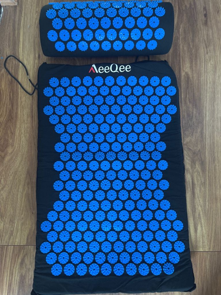 Accupressure Mat with pillow and case