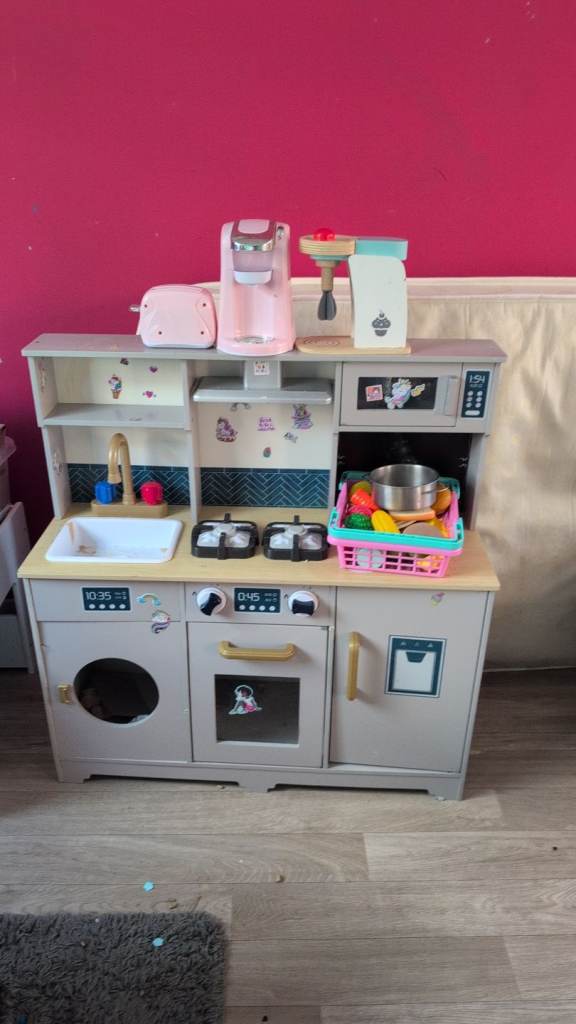 Kids kitchen 