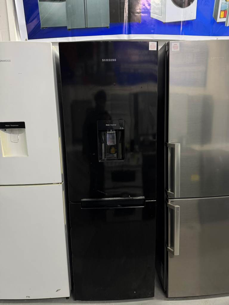 Samsung 212L Frost-Free Fridge Freezer - Free Delivery - Warranty Included - Cash on Delivery