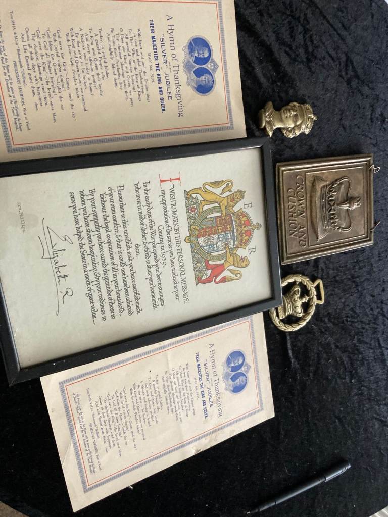 Royal Memorabilia 
