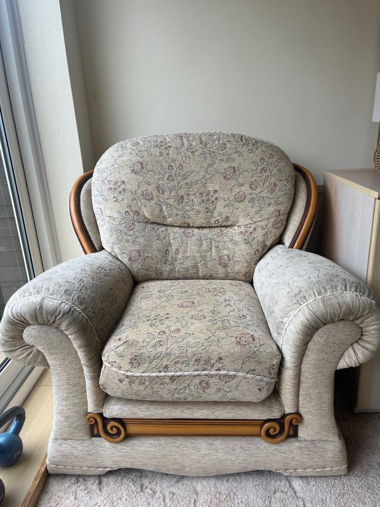 Free armchair 