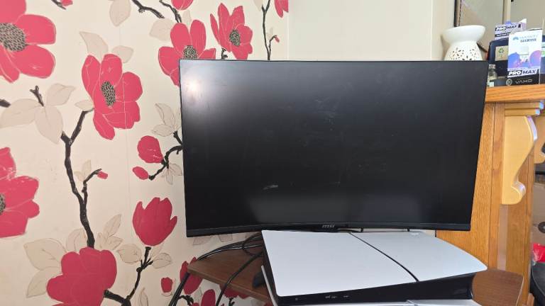 Playstation 5 with msi monitor 
