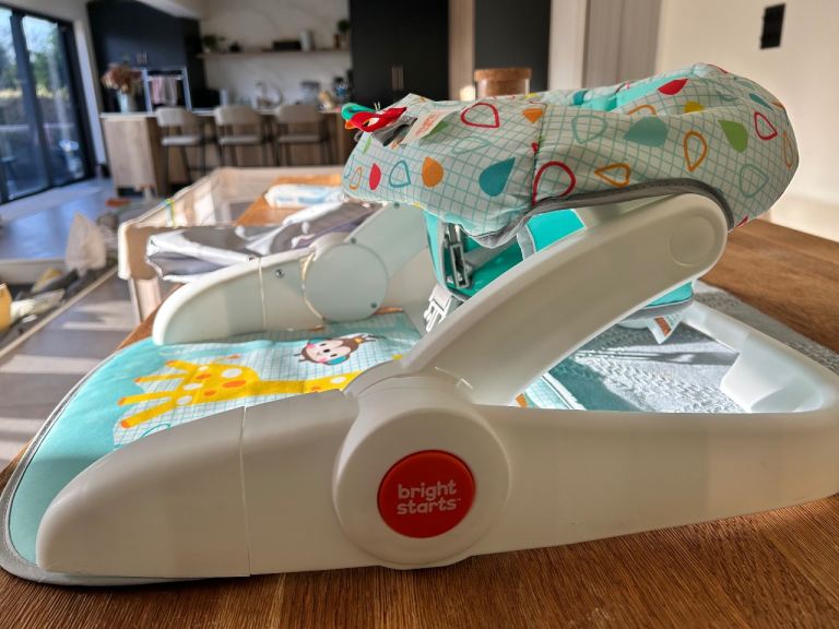 Bright star baby booster seat - upto 8 months 