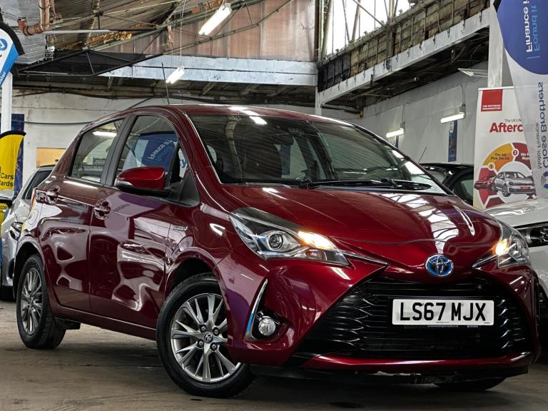 2017 Toyota Yaris 1.5 VVT-h Icon Tech Hatchback 5dr Petrol Hybrid E-CVT Euro 6 (s/s) (100 ps) HAT...