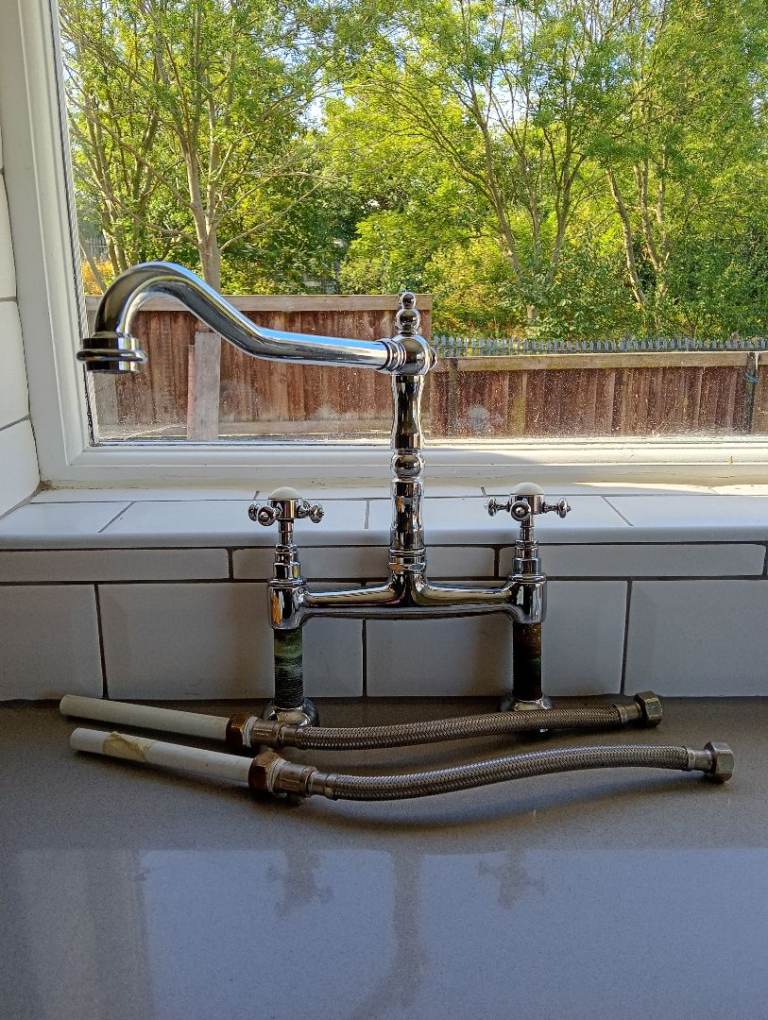Chrome Kitchen Mixer Tap with White Handles – Good Condition
