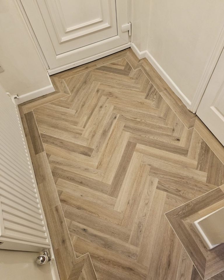 We do All type of flooring carpeting,laminate flooring etc.carpet installer/ technician.