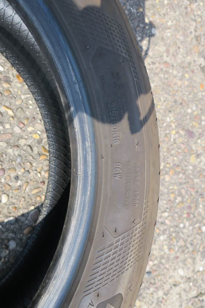 GOODYEAR 215/50R18 96W Eagle F1