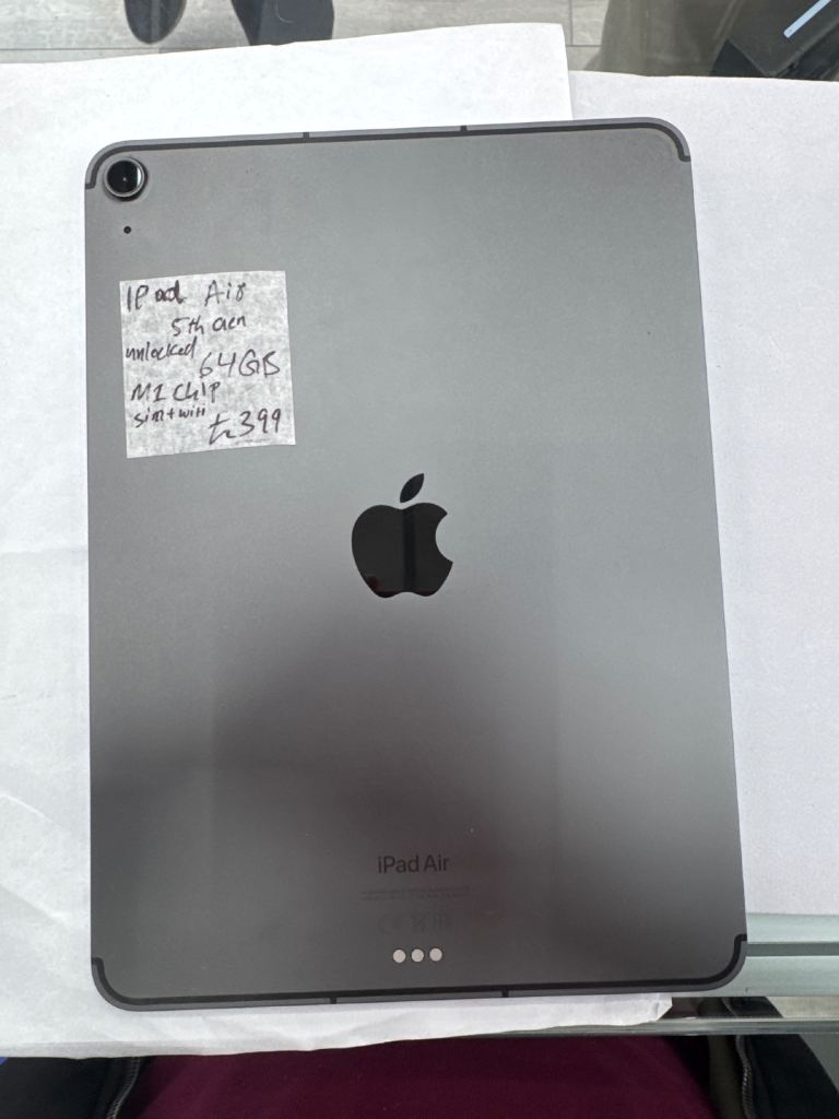 iPad Air 5 th gen unlocked sim+ WiFi 64 gb M1 chip