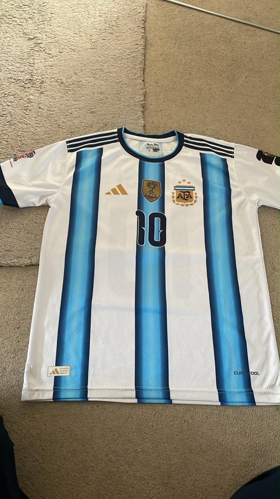 Argentina Messi 10 Football Shirt - make offer …..Brand New, Size Large