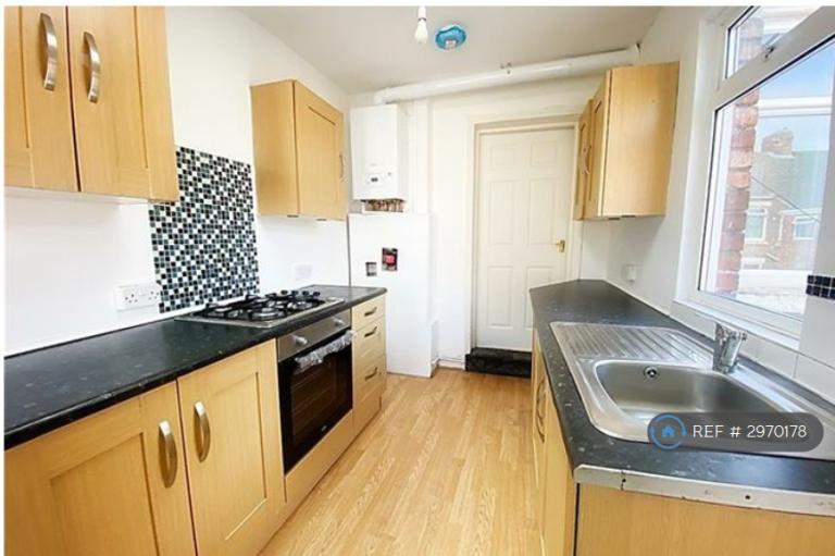 3 bedroom flat in Myrtle Grove, Wallsend, NE28 (3 bed) (#2970178)