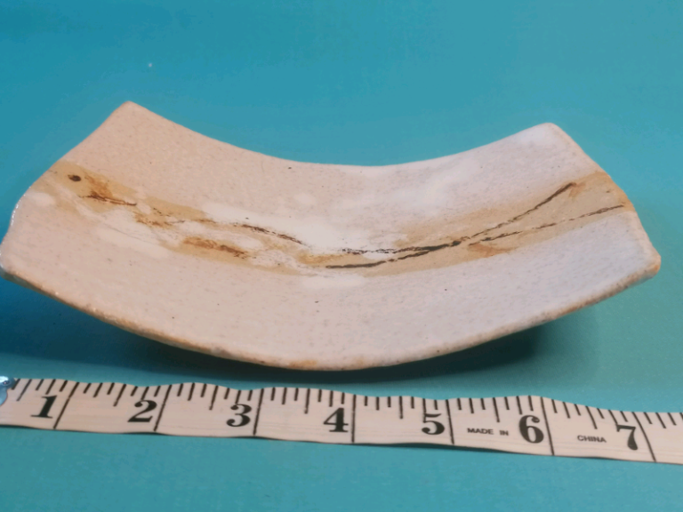 7-inch Decorative plate.or Yuo can keep Jewellery..
