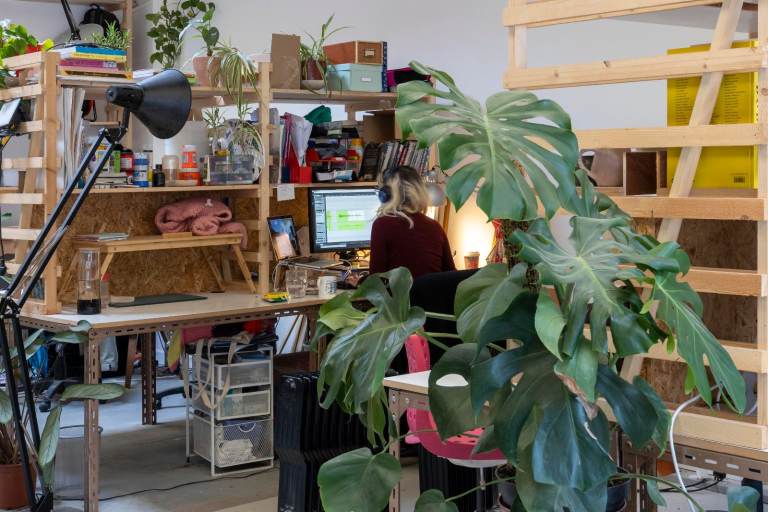 Desk Spaces & Hot desks - Workshop & Makerspace - Clapton, Hackney E5 9ND