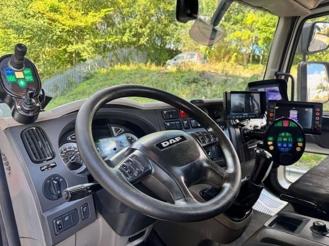 2019 19  DAF LF 180 E6 LHD Scarab Merlin dual sweep road sweeper