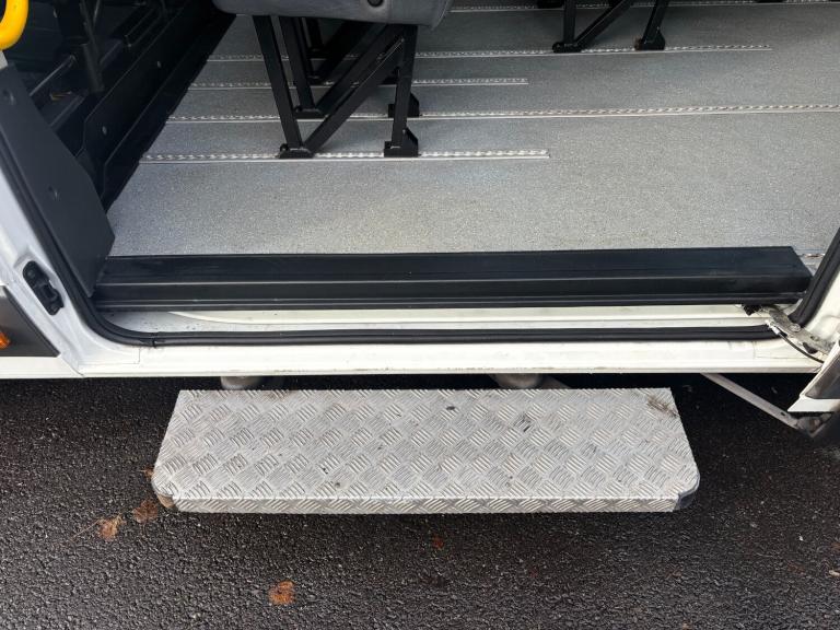 2013 Peugeot Boxer  2.2 HDi 440 Window Van 4dr Diesel Manual FWD L4 H2 (130 bhp) Minibus Diesel M...