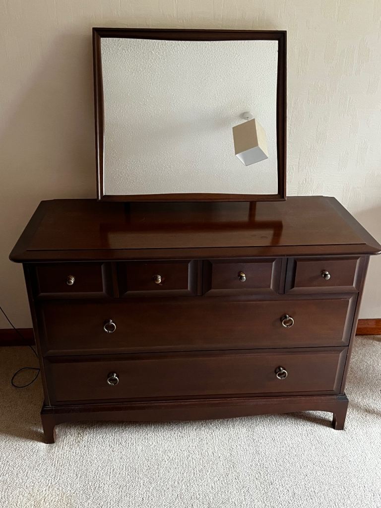 Dressing table with drawers