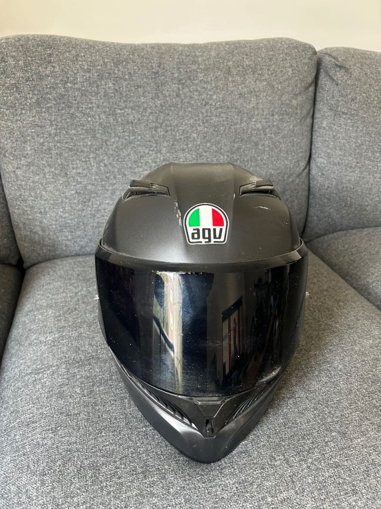 MENS AGV Motorbike helmet L, good condition
