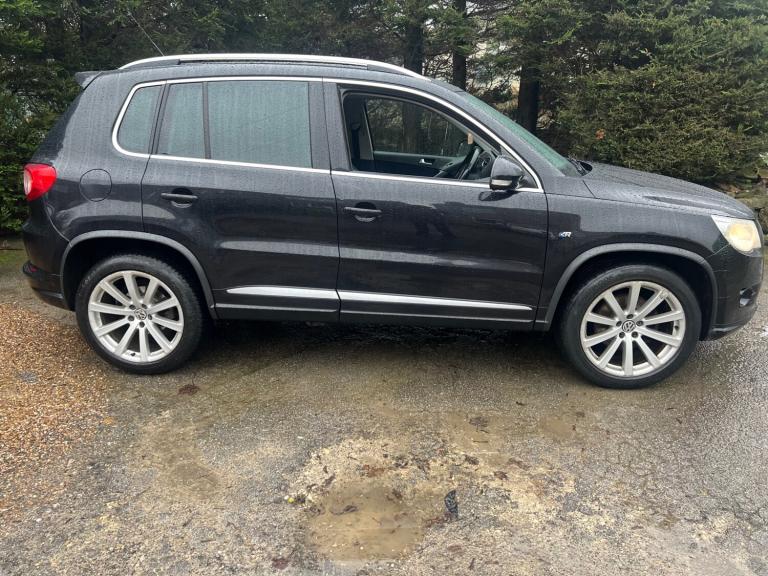 2009 Volkswagen Tiguan 2.0 TDi R-Line 5dr ESTATE Diesel Manual