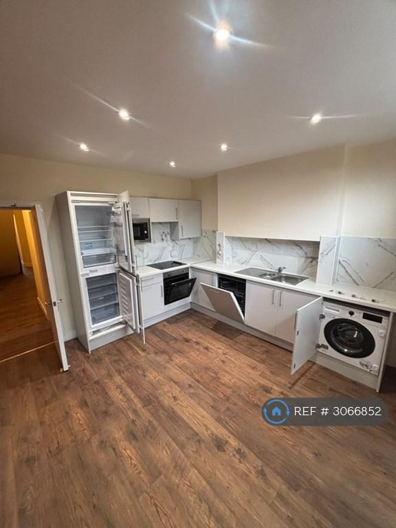 5 bedroom house in Edward Road, Nottingham, NG2 (5 bed) (#3066852)