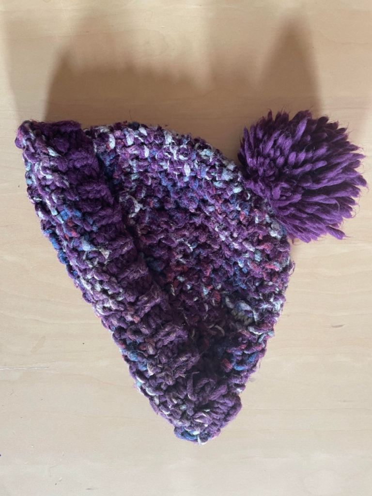 VGC FAT FACE WOOL BOBBLE HAT (Purple Winter Warm)