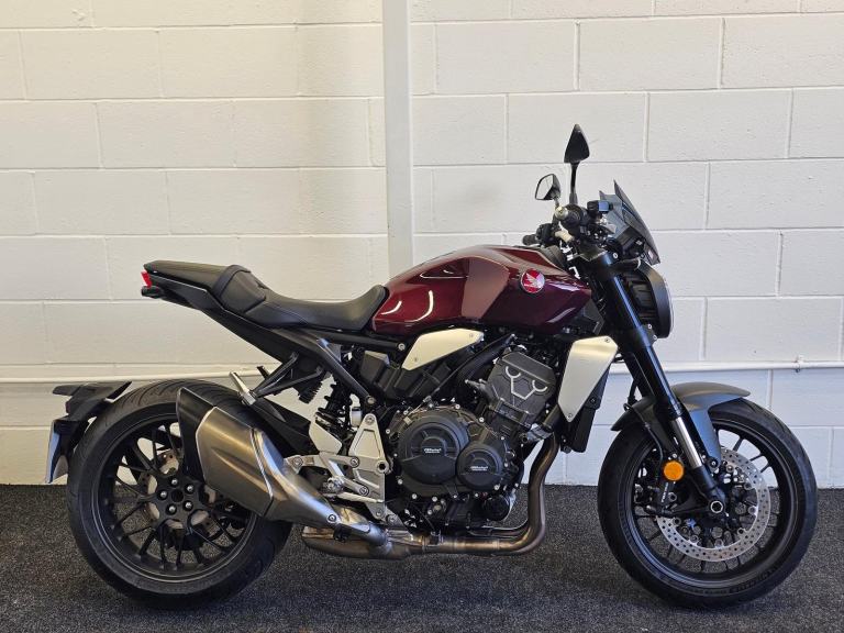 HONDA CB1000R ** FULL HONDA HISTORY - LOW MILEAGE - FEB 27 MOT **