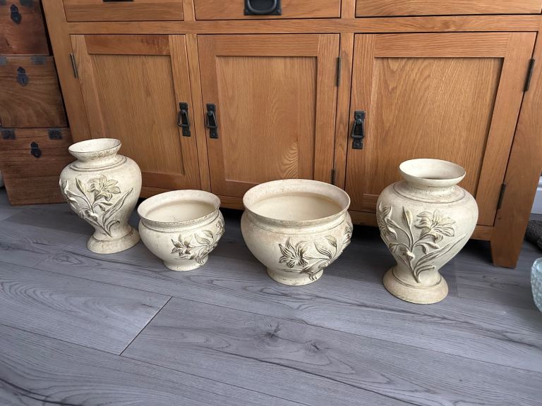 Ceramic vases and planter set 